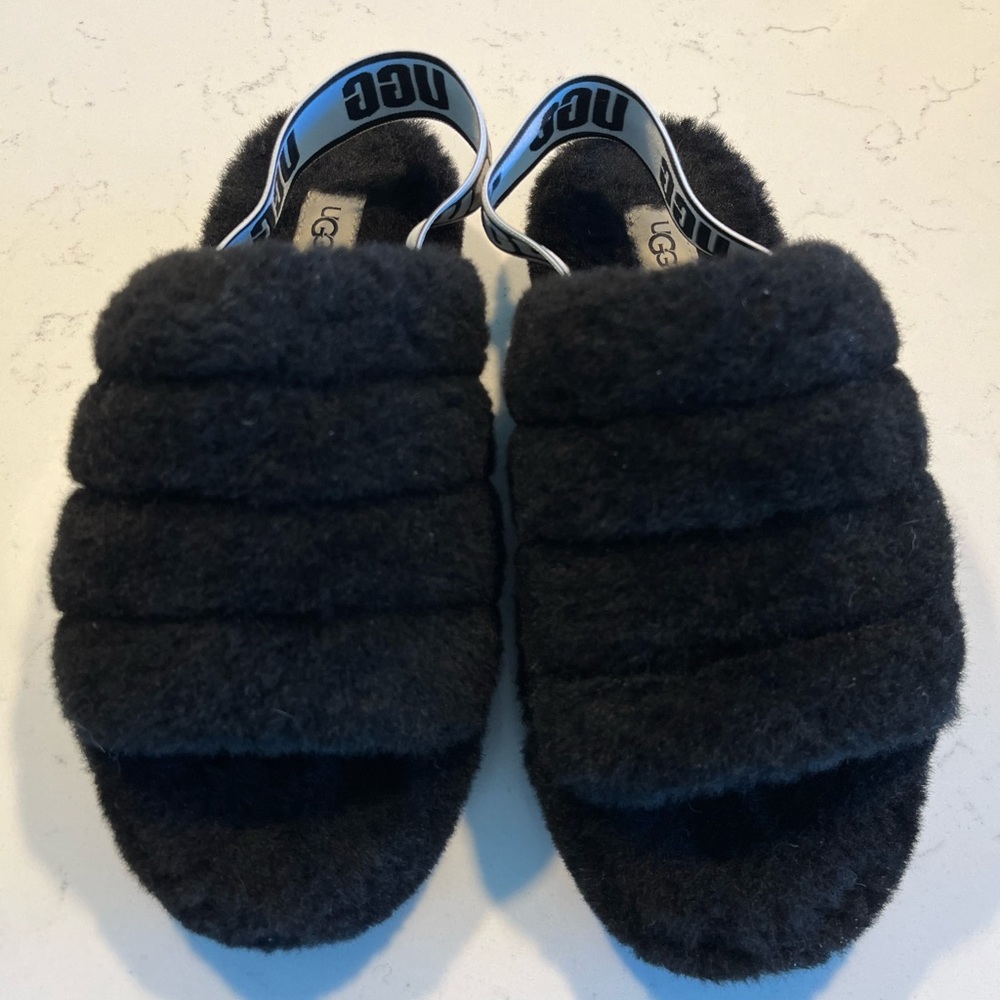 UGG FLUFF YEAH Slippers!